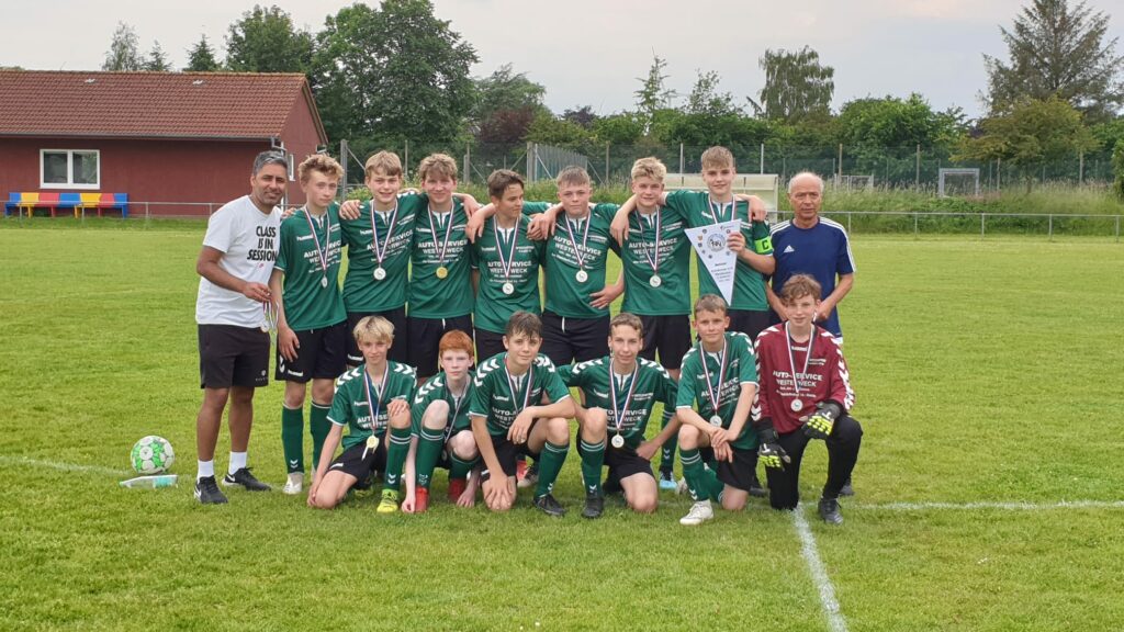 Mannschaftsfoto C-Jugend Meister Kreisklasse A 14 Saison 21/22